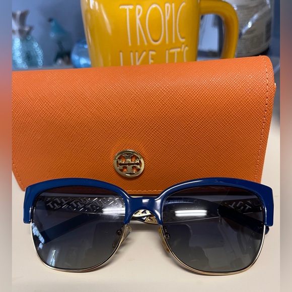 Tory Burch Case & Sunnies-Gradient black/blue - Picture 3 of 11